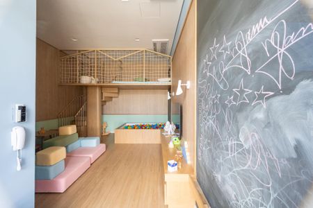Apartamento à venda com 95m², 2 quartos e 2 vagas Apartamento à venda com 95m², 2 quartos e 2 vagasBriquedoteca