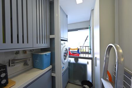 Apartamento à venda com 95m², 2 quartos e 2 vagas Apartamento à venda com 95m², 2 quartos e 2 vagasLavanderia