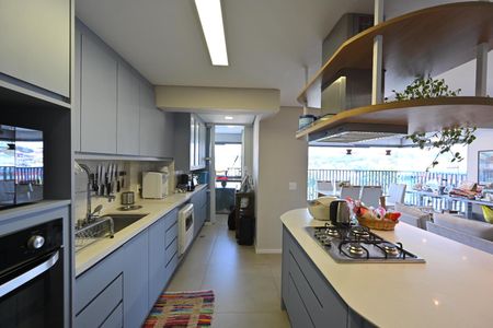 Apartamento à venda com 95m², 2 quartos e 2 vagas Apartamento à venda com 95m², 2 quartos e 2 vagasCozinha