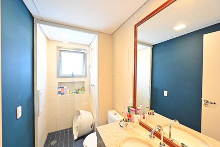 Apartamento à venda com 95m², 2 quartos e 2 vagas Apartamento à venda com 95m², 2 quartos e 2 vagasBanheiro da Suíte