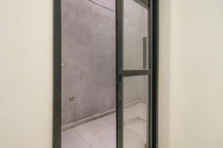 Apartamento para alugar com 36m², 1 quarto e sem vagaQuintal