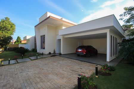 Casa de condomínio para alugar com 285m², 3 quartos e 6 vagas