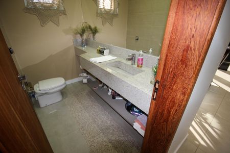Casa de condomínio para alugar com 285m², 3 quartos e 6 vagas