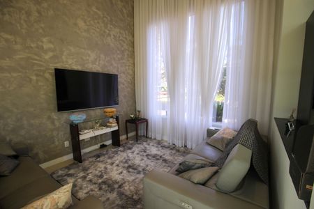 Casa de condomínio para alugar com 285m², 3 quartos e 6 vagas