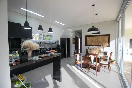 Casa de condomínio para alugar com 285m², 3 quartos e 6 vagas