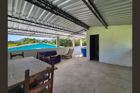 Casa à venda com 100m², 2 quartos e 4 vagas