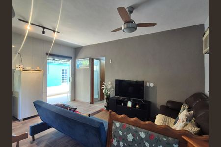 Casa à venda com 100m², 2 quartos e 4 vagas