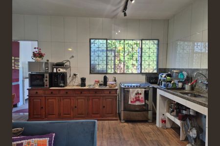 Casa à venda com 100m², 2 quartos e 4 vagas