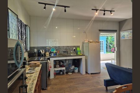 Casa à venda com 100m², 2 quartos e 4 vagas