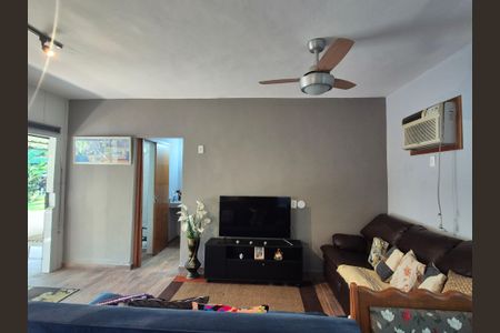 Casa à venda com 100m², 2 quartos e 4 vagas