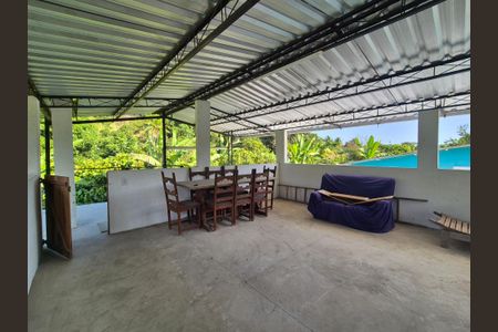 Casa à venda com 100m², 2 quartos e 4 vagas