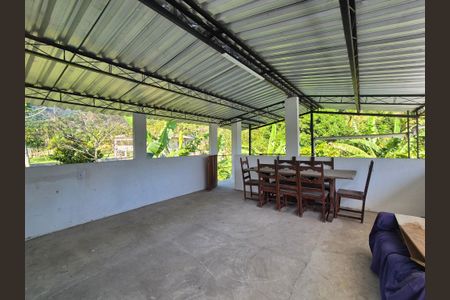 Casa à venda com 100m², 2 quartos e 4 vagas