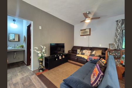 Casa à venda com 100m², 2 quartos e 4 vagas