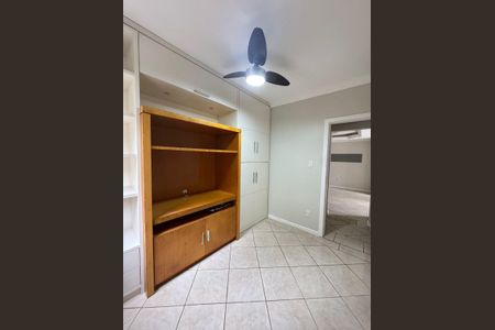 Apartamento para alugar com 107m², 3 quartos e sem vagaQuarto