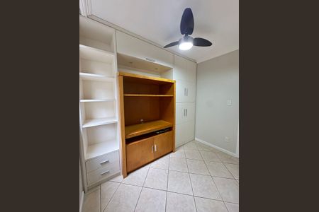 Apartamento para alugar com 107m², 3 quartos e sem vagaQuarto