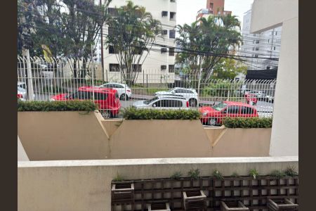 Apartamento para alugar com 107m², 3 quartos e sem vagaVaranda