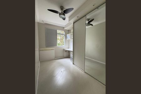 Apartamento para alugar com 107m², 3 quartos e sem vagaQuarto