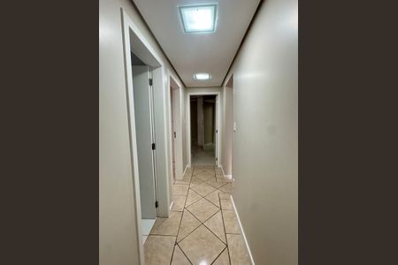 Apartamento para alugar com 107m², 3 quartos e sem vagaCorredor
