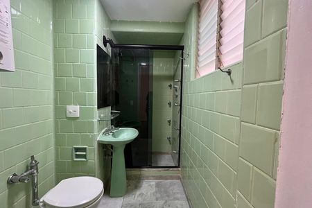 Apartamento para alugar com 110m², 2 quartos e sem vaga Apartamento para alugar com 110m², 2 quartos e sem vagaBanheiro da Suíte
