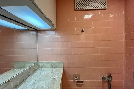 Apartamento para alugar com 110m², 2 quartos e sem vaga Apartamento para alugar com 110m², 2 quartos e sem vagaBanheiro social