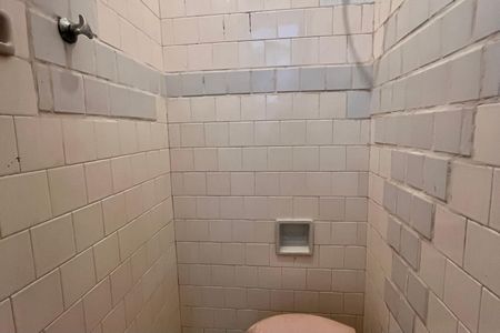 Apartamento para alugar com 110m², 2 quartos e sem vaga Apartamento para alugar com 110m², 2 quartos e sem vagaBanheiro de serviço