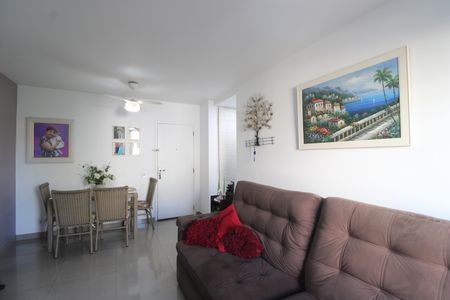 Apartamento à venda com 60m², 2 quartos e 1 vagaSala