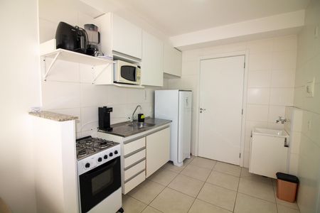 Apartamento à venda com 27m², 1 quarto e sem vaga Apartamento à venda com 27m², 1 quarto e sem vagaCozinha e Área de Serviço