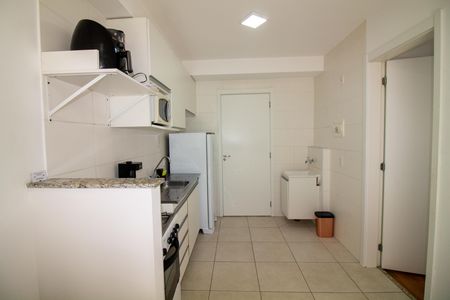 Apartamento à venda com 27m², 1 quarto e sem vaga Apartamento à venda com 27m², 1 quarto e sem vagaCozinha e Área de Serviço