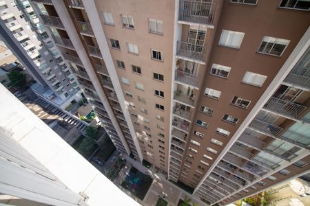 Apartamento à venda com 27m², 1 quarto e sem vaga Apartamento à venda com 27m², 1 quarto e sem vagaTerraço - Vista