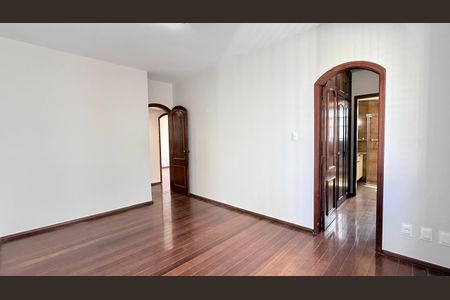 Apartamento à venda com 179m², 4 quartos e 2 vagas