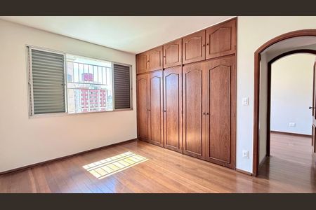 Apartamento à venda com 179m², 4 quartos e 2 vagas