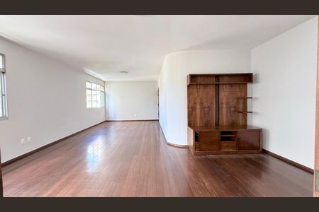 Apartamento à venda com 4 quartos, 179m² em Funcionários, Belo Horizonte
