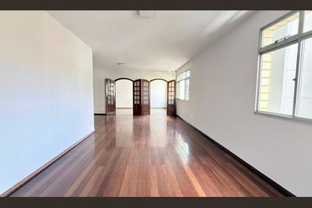 Apartamento à venda com 4 quartos, 179m² em Funcionários, Belo Horizonte