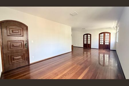 Apartamento à venda com 4 quartos, 179m² em Funcionários, Belo Horizonte