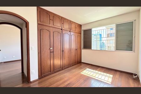 Apartamento à venda com 179m², 4 quartos e 2 vagas