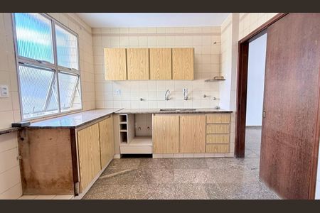 Apartamento à venda com 179m², 4 quartos e 2 vagas