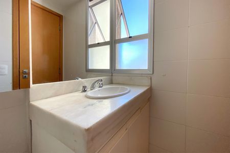 Apartamento para alugar com 83m², 2 quartos e 2 vagas Apartamento para alugar com 83m², 2 quartos e 2 vagasBanheiro da Suíte