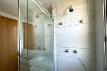 Apartamento para alugar com 83m², 2 quartos e 2 vagas Apartamento para alugar com 83m², 2 quartos e 2 vagasBanheiro
