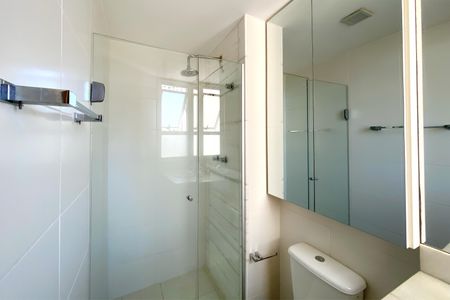 Apartamento para alugar com 83m², 2 quartos e 2 vagas Apartamento para alugar com 83m², 2 quartos e 2 vagasBanheiro da Suíte