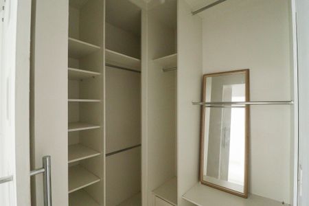 Apartamento à venda com 62m², 2 quartos e 1 vagaCloset