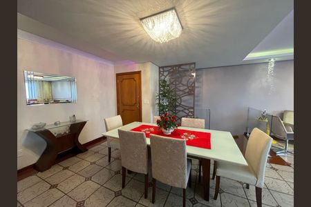 Apartamento à venda com 194m², 3 quartos e 1 vaga