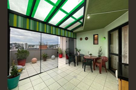Apartamento à venda com 194m², 3 quartos e 1 vaga