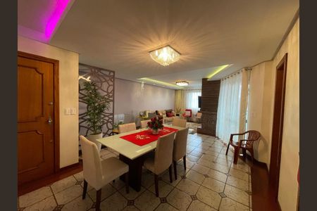 Apartamento à venda com 194m², 3 quartos e 1 vaga