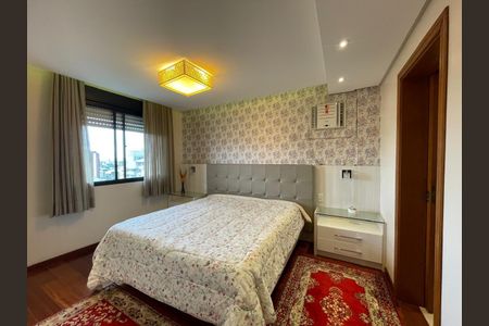 Apartamento à venda com 194m², 3 quartos e 1 vaga
