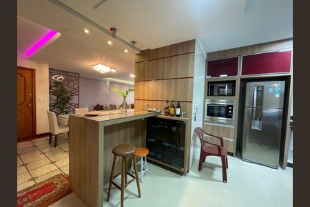 Apartamento à venda com 194m², 3 quartos e 1 vaga