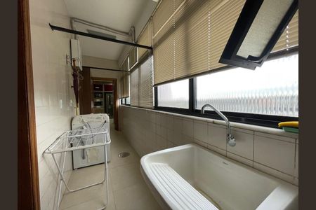 Apartamento à venda com 194m², 3 quartos e 1 vaga