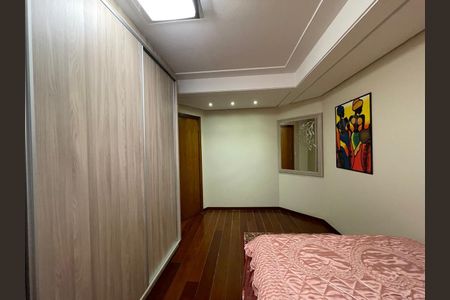 Apartamento à venda com 194m², 3 quartos e 1 vaga