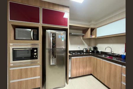 Apartamento à venda com 194m², 3 quartos e 1 vaga