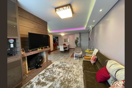 Apartamento à venda com 194m², 3 quartos e 1 vaga
