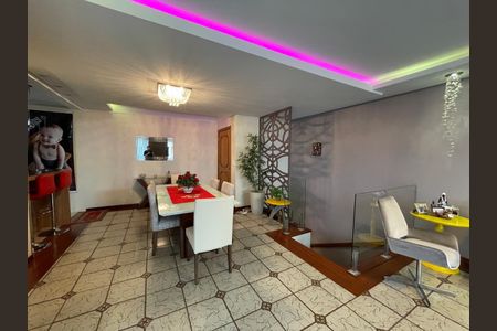 Apartamento à venda com 194m², 3 quartos e 1 vaga